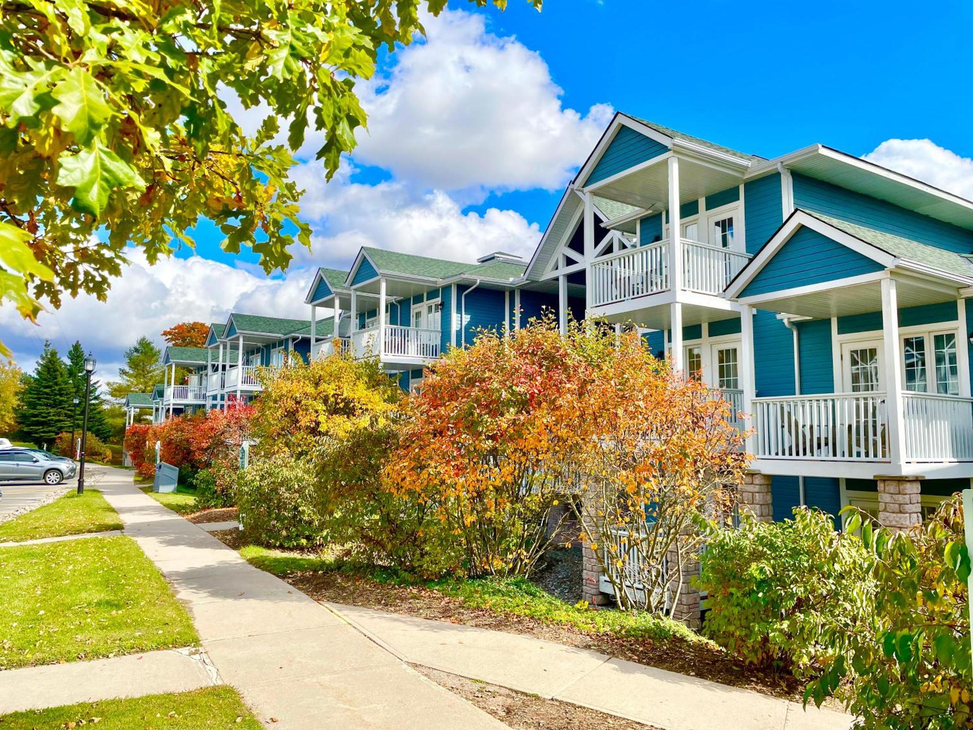 Hillside Haven: Carriage Club Resort Retreat Edgar Luaran gambar