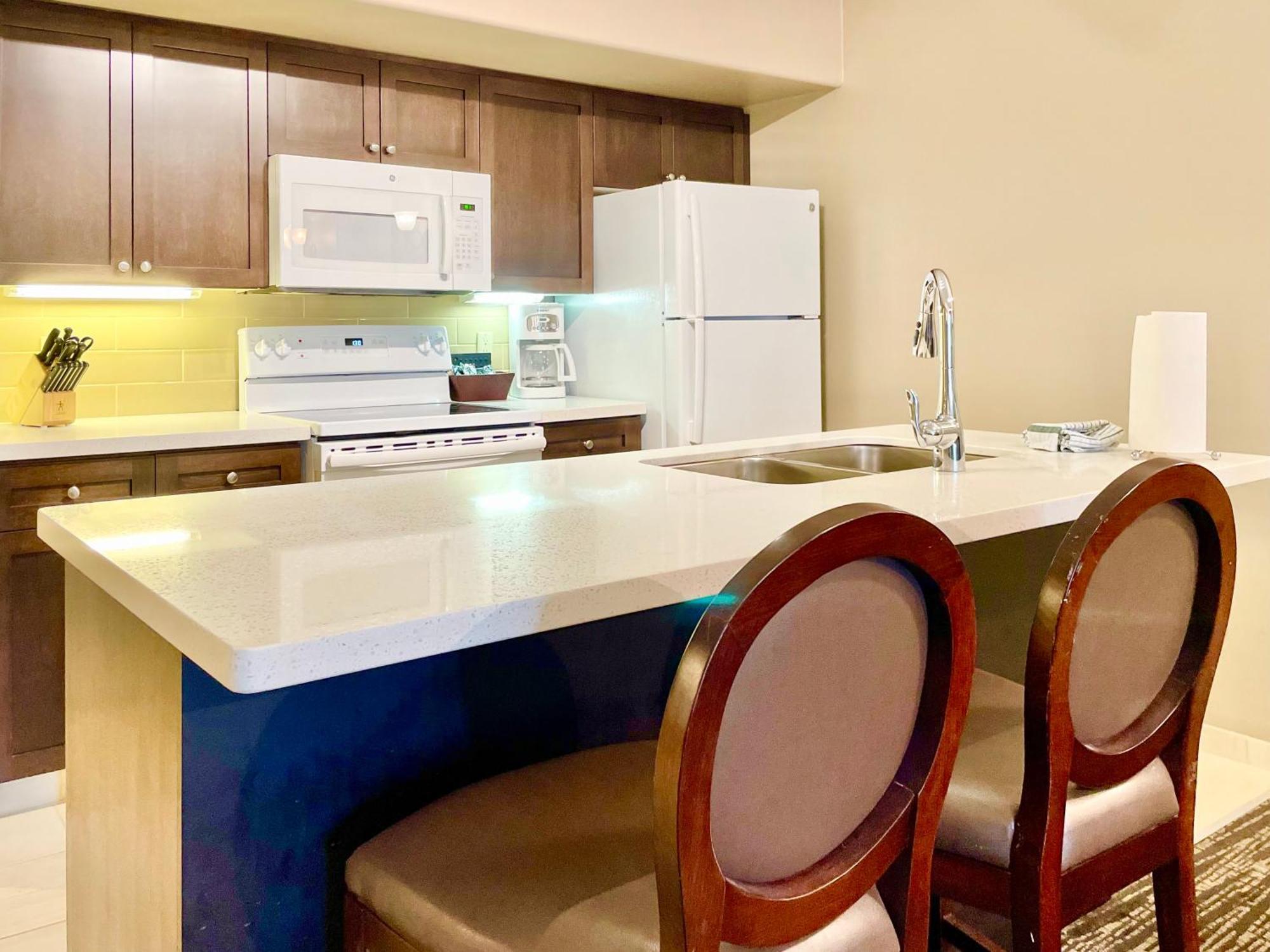 Hillside Haven: Carriage Club Resort Retreat Edgar Luaran gambar