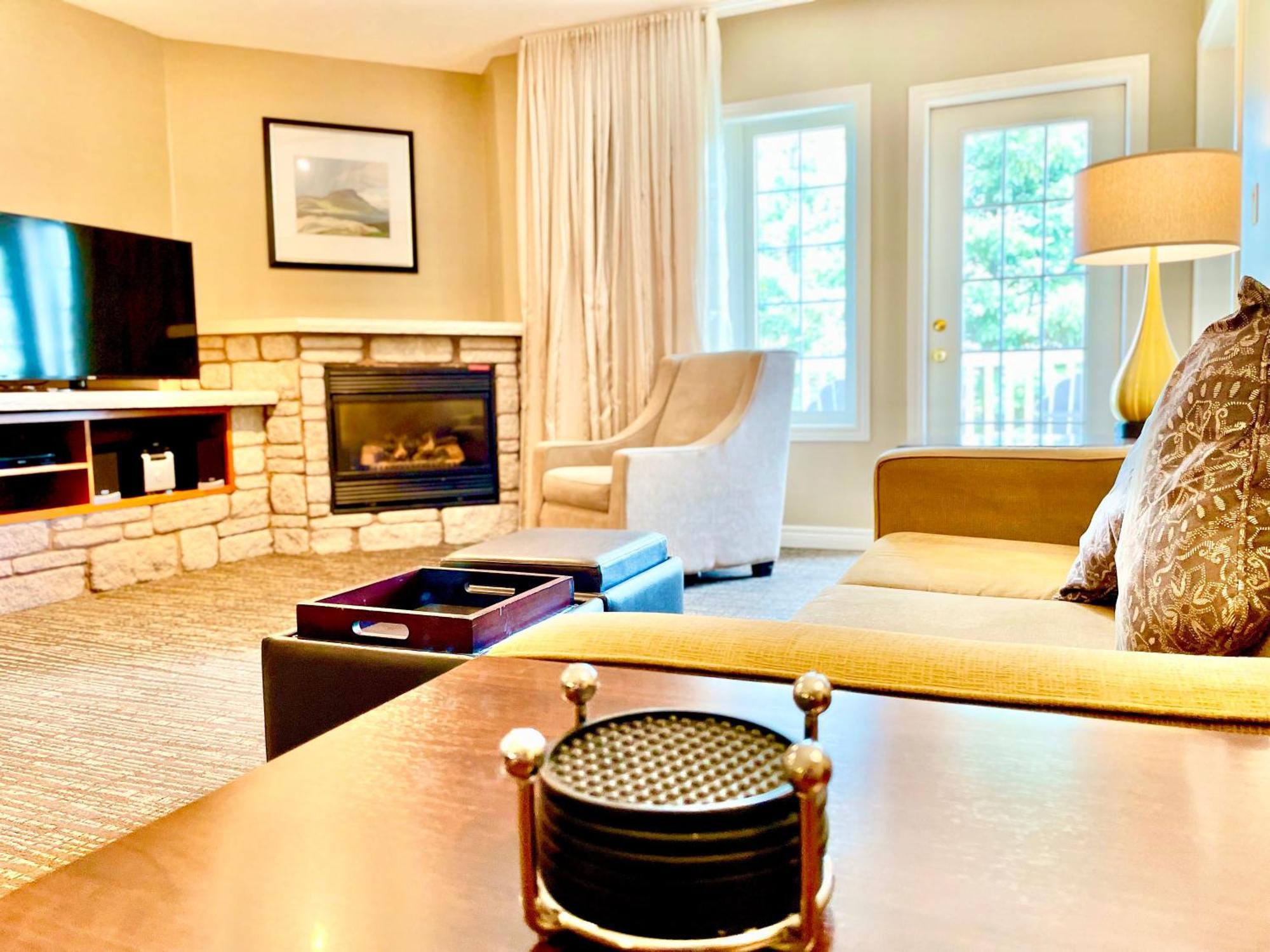 Hillside Haven: Carriage Club Resort Retreat Edgar Luaran gambar