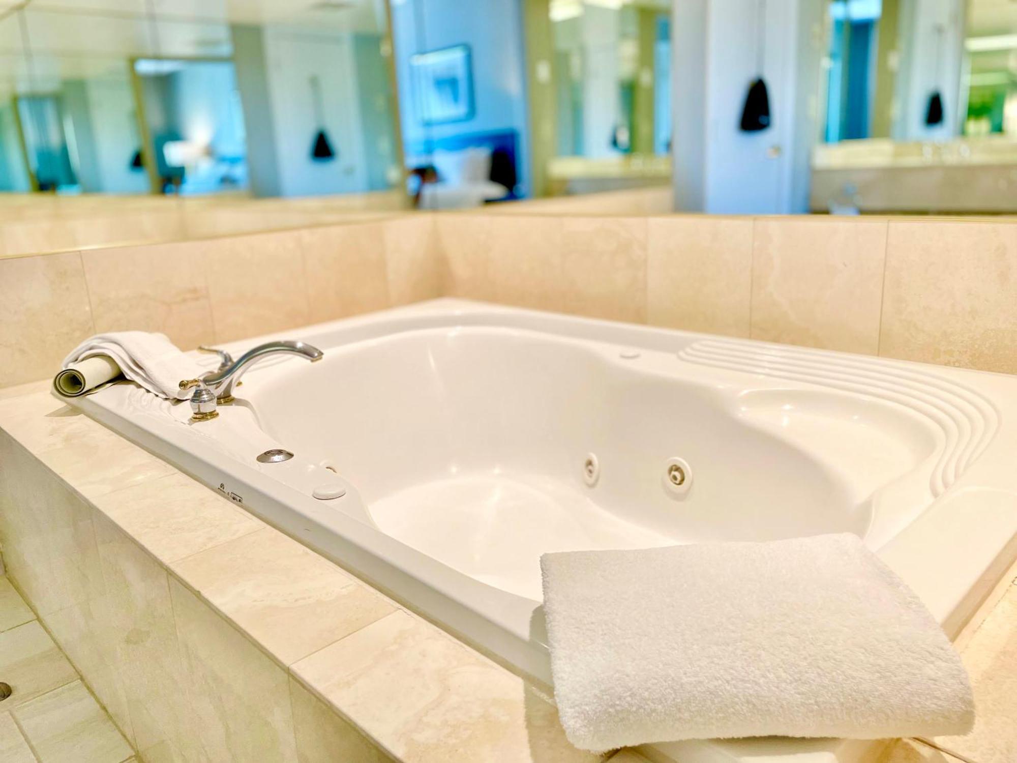 Hillside Haven: Carriage Club Resort Retreat Edgar Luaran gambar