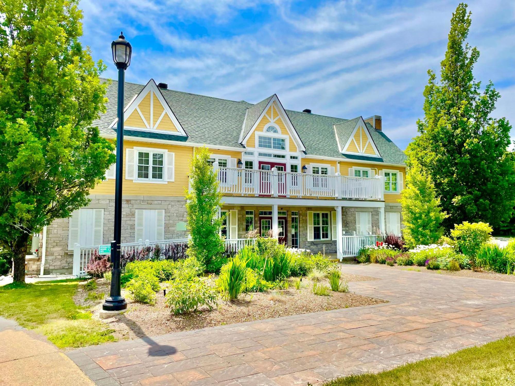 Hillside Haven: Carriage Club Resort Retreat Edgar Luaran gambar