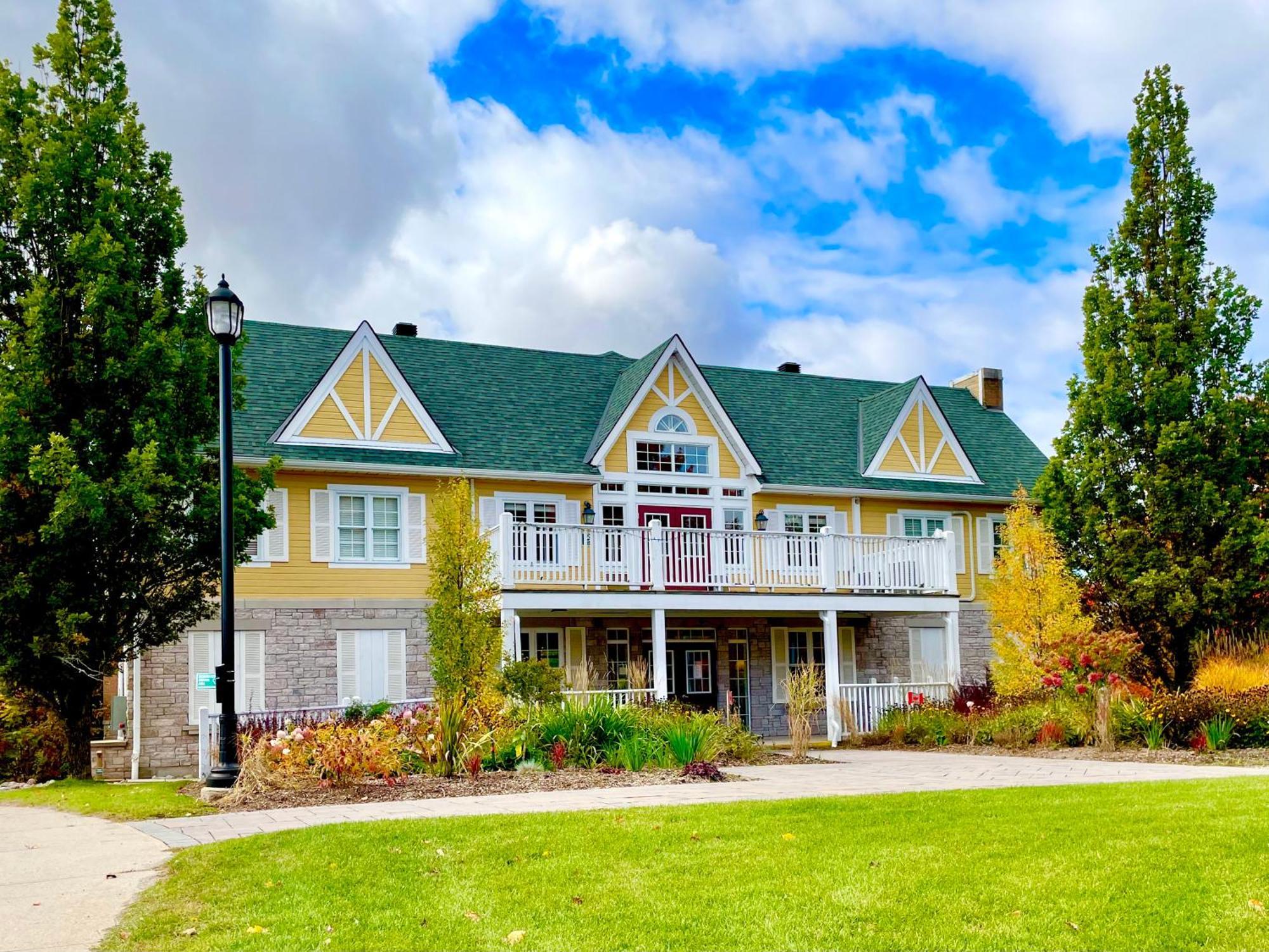 Hillside Haven: Carriage Club Resort Retreat Edgar Luaran gambar